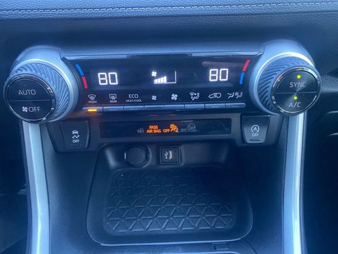 Used 2023 Toyota RAV4 XLE Premium image 24