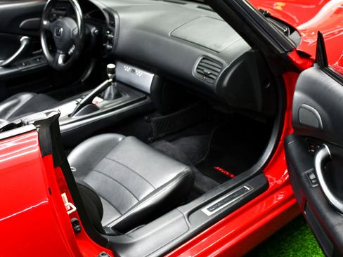 Used 2005 Honda S2000 image 30