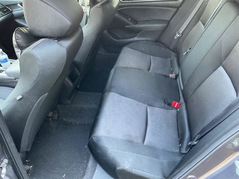 Used 2018 Honda Accord LX image 16