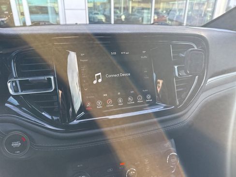 Used 2021 Dodge Durango SXT image 5