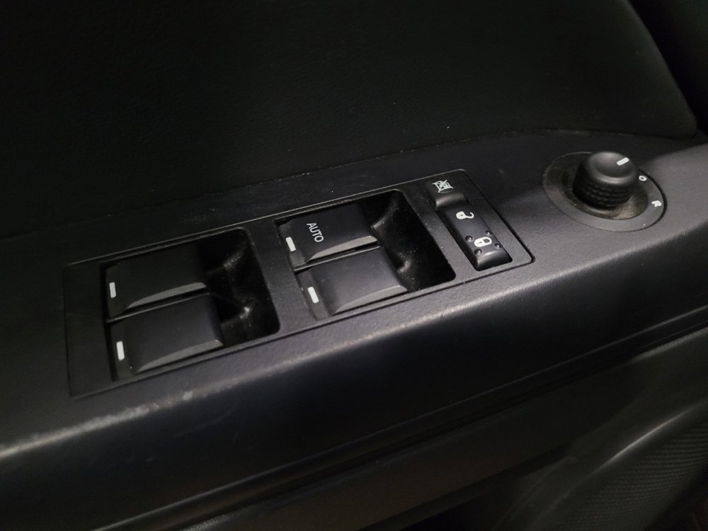 Used 2015 Jeep Patriot Latitude AWD/4WD image 27
