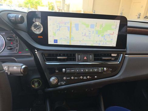 Used 2023 Lexus ES 350 w/ Premium Package FWD image 6