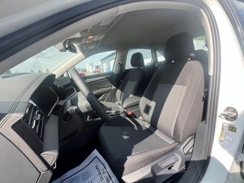 Certified 2025 Volkswagen Jetta S FWD image 11