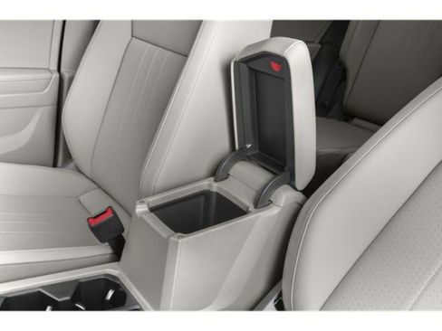 Certified 2023 Volkswagen Tiguan SE R-Line image 14