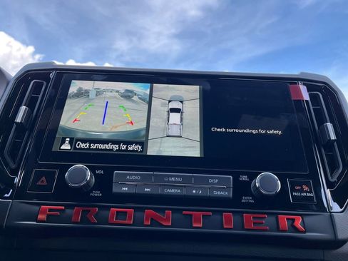 New 2026 Nissan Frontier PRO-4X w/ Pro-4x Convenience Package image 9