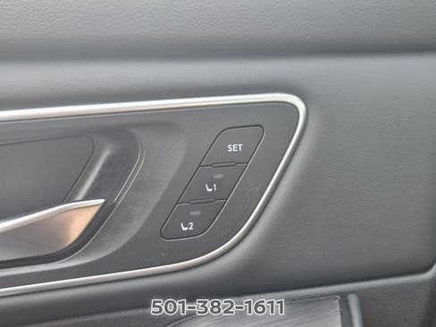 Certified 2025 Nissan Rogue Platinum w/ Platinum Premium Package FWD image 30