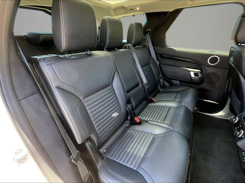 Used 2024 Land Rover Discovery S AWD/4WD image 25