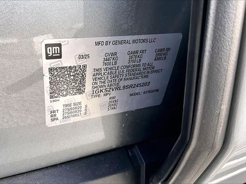 Used 2025 GMC Yukon AT4 Ultimate w/ LPO, Floor Liner Package image 33