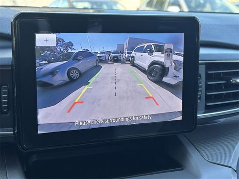 Used 2023 Ford Explorer XLT w/ Equipment Group 202A image 35