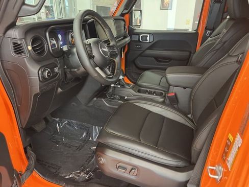 New 2025 Jeep Wrangler Unlimited Rubicon 392 image 13