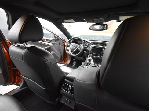 Used 2020 Nissan Maxima SR w/ Sport Mat Group image 17