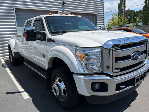 Used 2015 Ford F350 Lariat w/ Lariat Ultimate Package AWD/4WD image 2