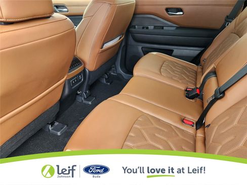 Used 2026 Nissan Pathfinder Platinum w/ Cargo Package FWD image 22