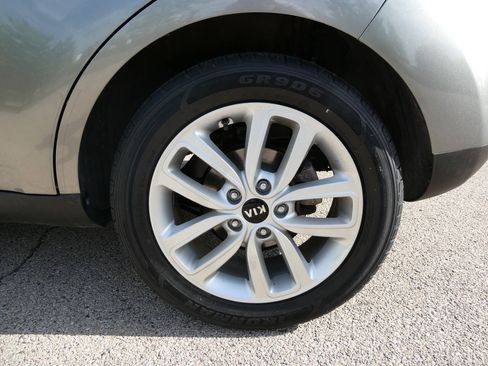 Used 2019 Kia Soul + FWD image 30