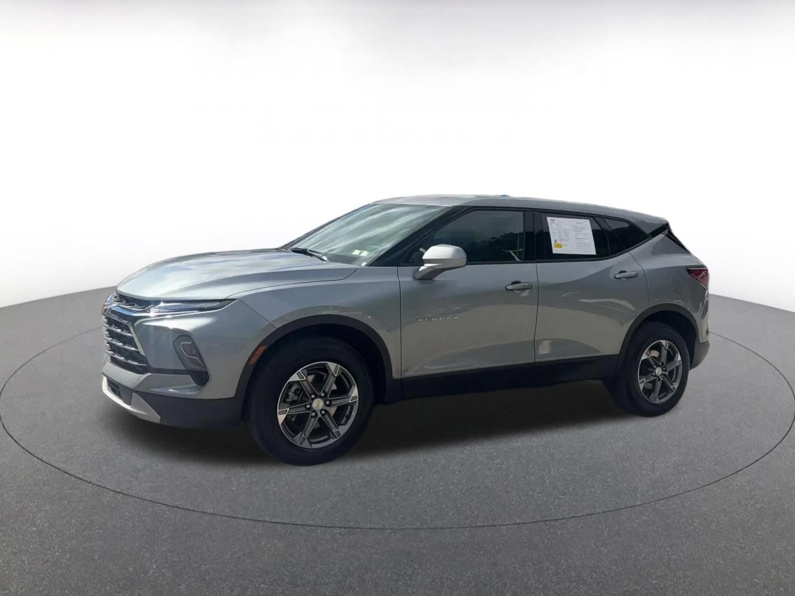 Used 2026 Chevrolet Blazer LT FWD image 8