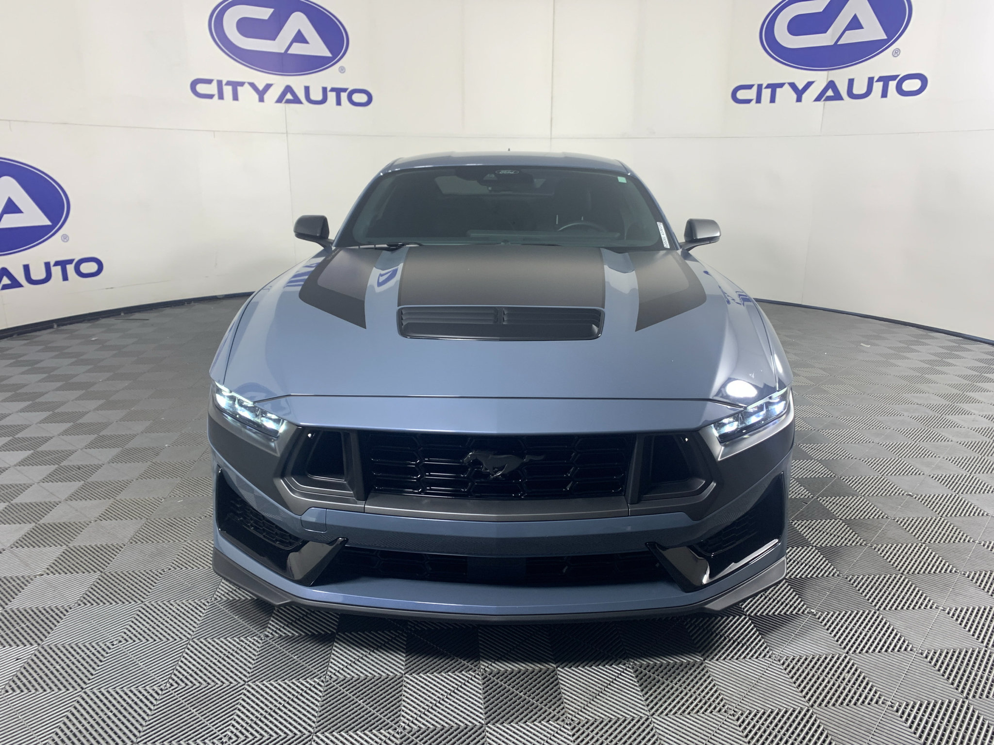 Used 2024 Ford Mustang Dark Horse RWD image 9