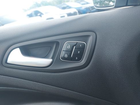 Used 2017 Ford Escape Titanium w/ Equipment Group 301A AWD/4WD image 25