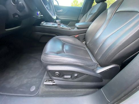 Used 2018 Audi Q7 3.0T Prestige image 38