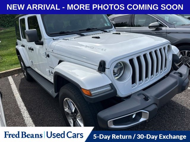 Used 2018 Jeep Wrangler Unlimited Sahara w/ Dual Top Group AWD/4WD image 3