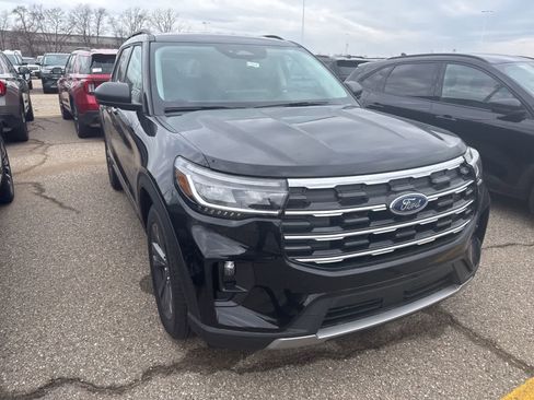 New 2026 Ford Explorer Active w/ Active Comfort Package image 25