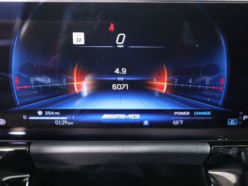 Used 2025 Mercedes-Benz GLA 35 AMG 4MATIC image 18