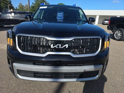 Used 2024 Kia Telluride LX FWD image 6