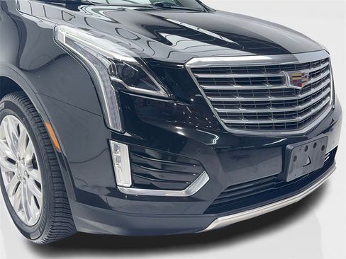 Used 2017 Cadillac XT5 Platinum image 3