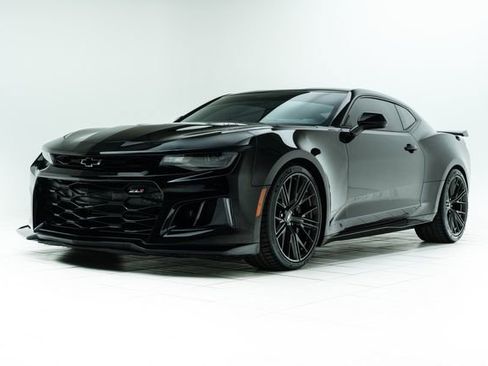 Used 2018 Chevrolet Camaro ZL1 image 8