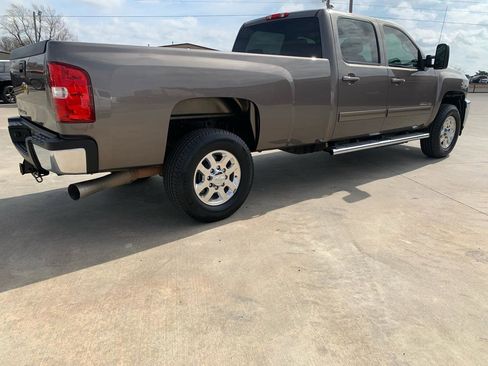 Used 2013 Chevrolet Silverado 3500 LTZ image 2