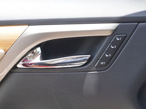 Used 2022 Lexus RX 350L FWD w/ Premium Package image 23