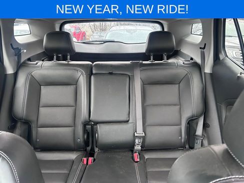 Used 2024 GMC Terrain SLT image 18
