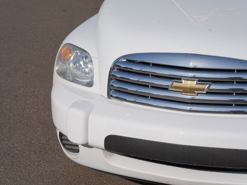 Used 2008 Chevrolet HHR LT image 9