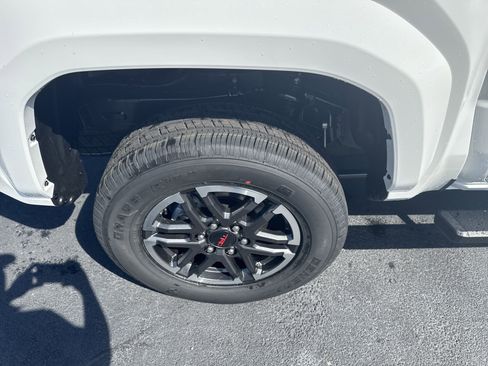 New 2025 Toyota Tacoma 2WD Double Cab image 11