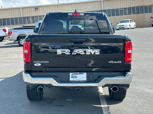Used 2025 RAM 1500 Laramie AWD/4WD image 9