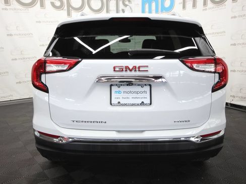 Used 2023 GMC Terrain SLT AWD/4WD image 5