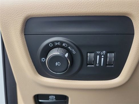 New 2025 Jeep Grand Cherokee Limited image 21