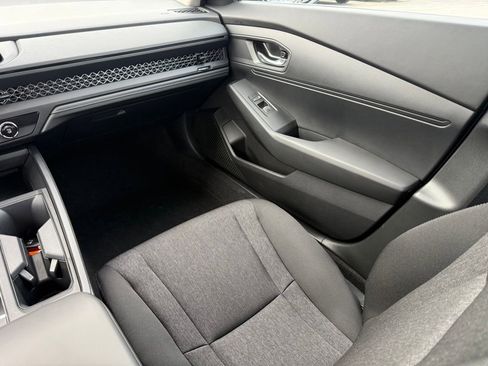 Used 2025 Honda Accord LX image 16