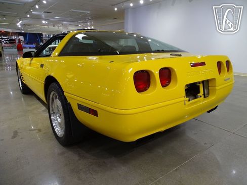 Used 1996 Chevrolet Corvette Coupe image 10