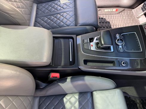 Used 2019 Audi SQ5 Premium Plus w/ Premium Plus Package AWD/4WD image 25