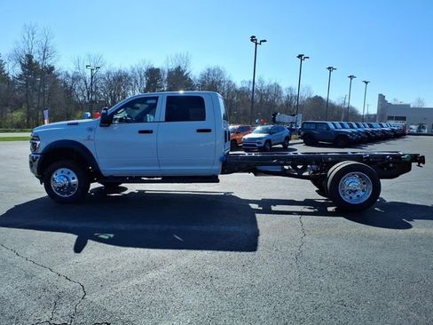 New 2026 RAM 5500 Tradesman w/ Chrome Appearance Group image 4
