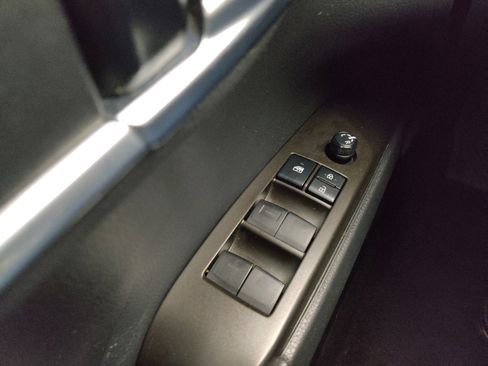 Used 2022 Toyota Camry LE FWD image 27