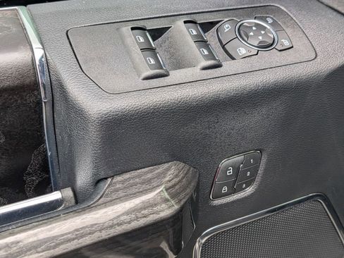 Used 2019 Ford F150 Platinum w/ Equipment Group 701A Luxury image 26