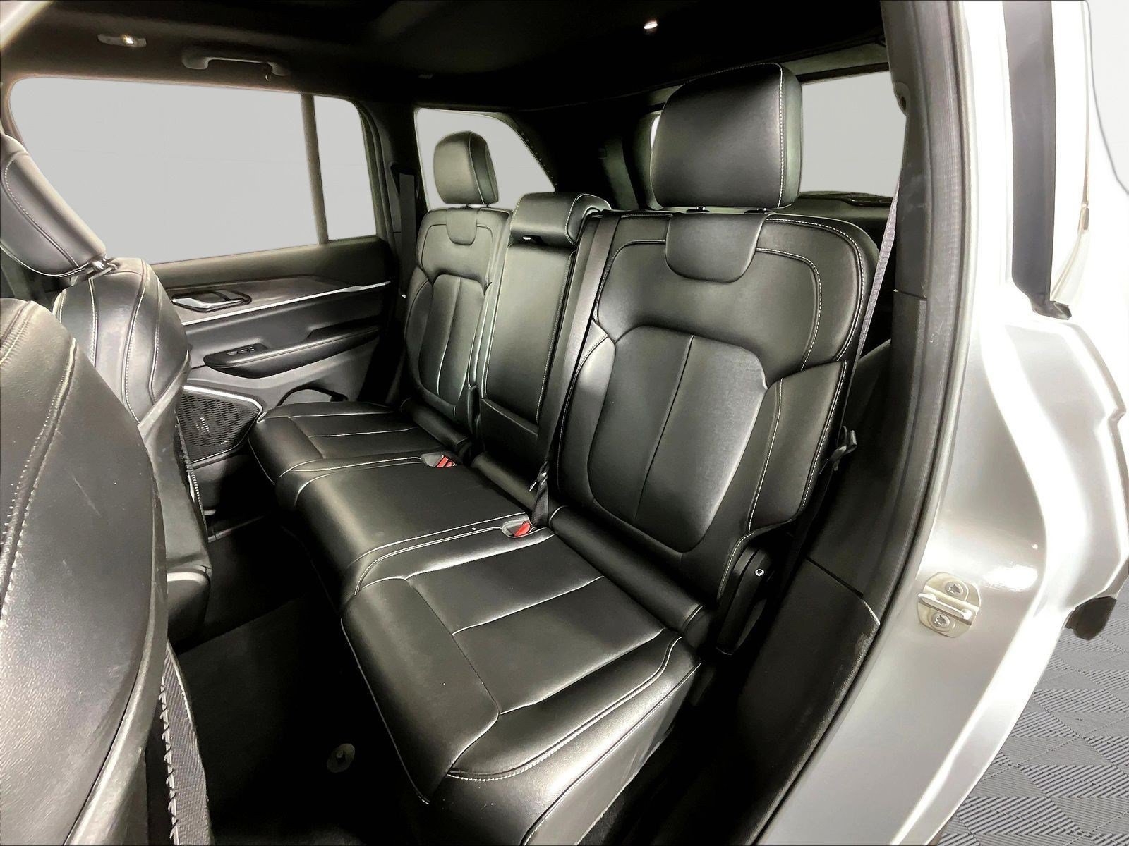 Used 2024 Jeep Grand Cherokee Limited 4xe AWD/4WD image 22