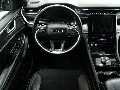 Used 2022 Jeep Grand Cherokee Altitude image 15