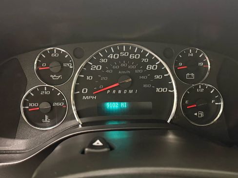 Used 2021 Chevrolet Express 2500 w/ Driver Convenience Package image 30