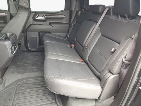 Used 2023 GMC Sierra 1500 SLT w/ SLT Premium Package AWD/4WD image 11
