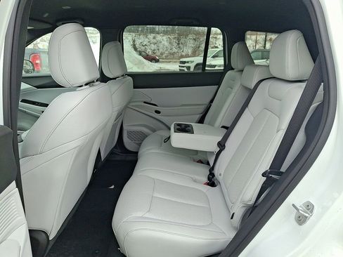 Used 2026 Jeep Cherokee Limited image 5