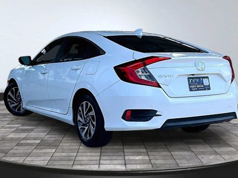 Used 2017 Honda Civic EX image 4
