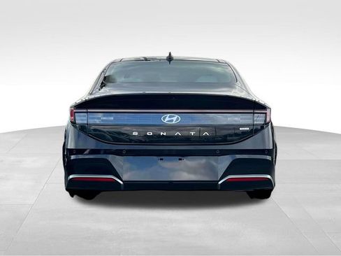 New 2025 Hyundai Sonata Limited image 6