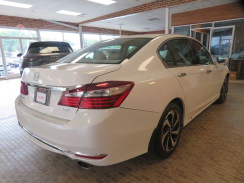 Used 2016 Honda Accord EX-L image 4